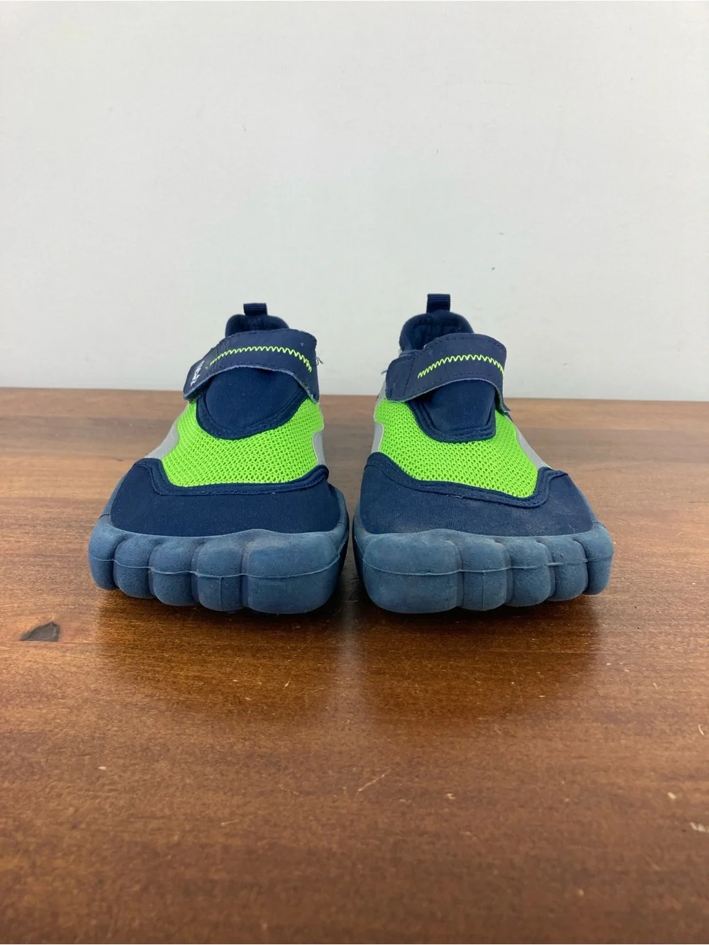 NEWTZ ULTIMATE WATER SHOES W/Foot Bumpers Blue/Green Youth Boys Size 2/3.